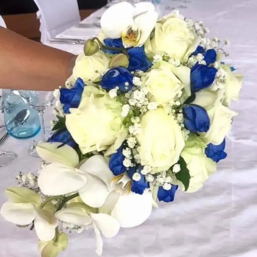 Ramo de novia blanco y azul