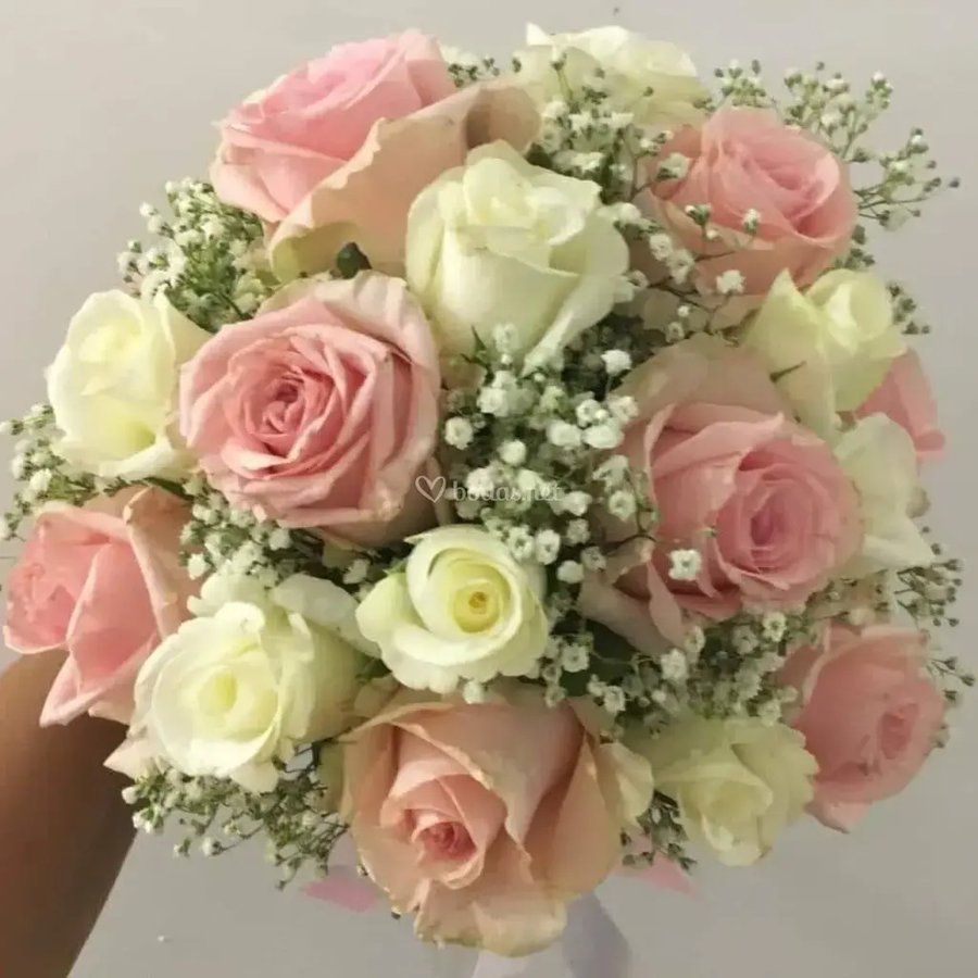 Ramo de novia en tonos rosa y crema