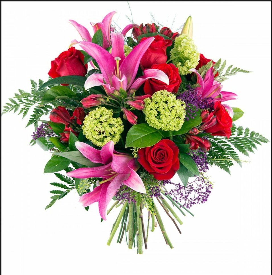 Ramo de rosas rojas, lilium rosa y bolas verdes de viburnum